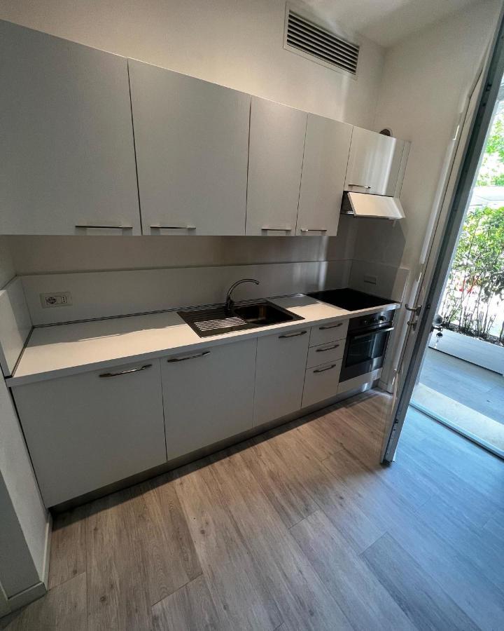 Hotel Ardea Riccione Bagian luar foto