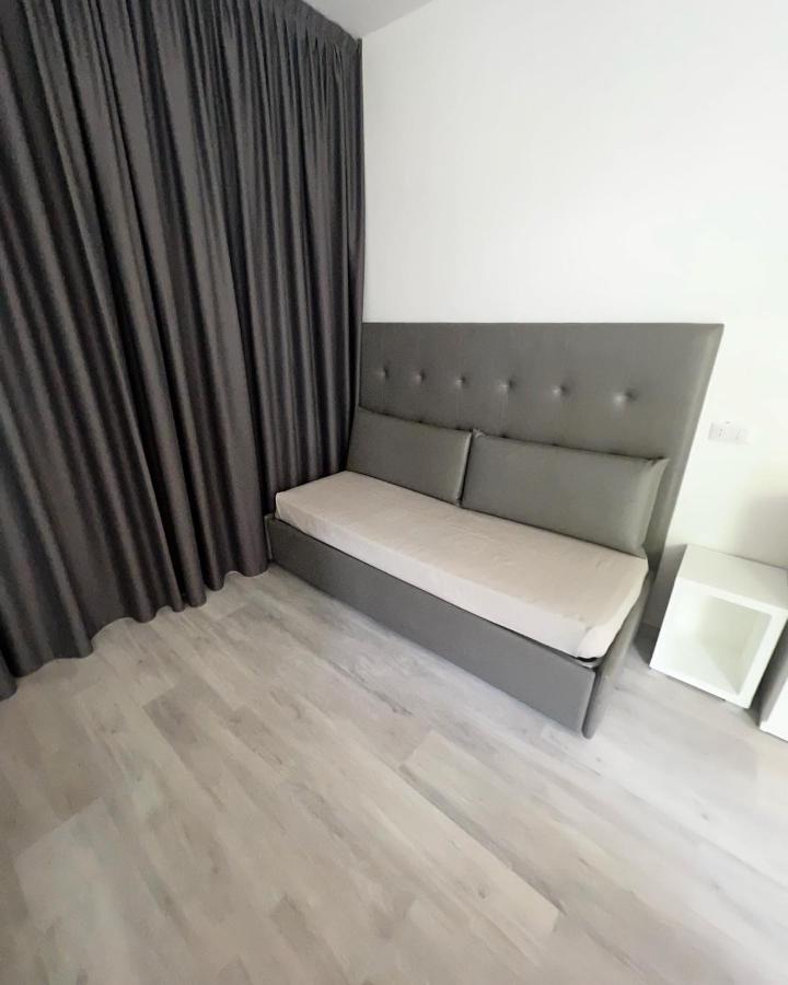 Hotel Ardea Riccione Bagian luar foto