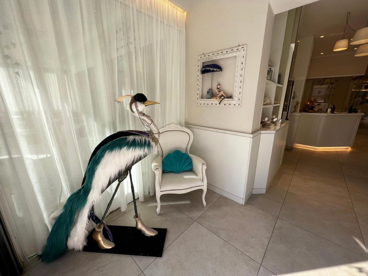 Hotel Ardea Riccione Bagian luar foto