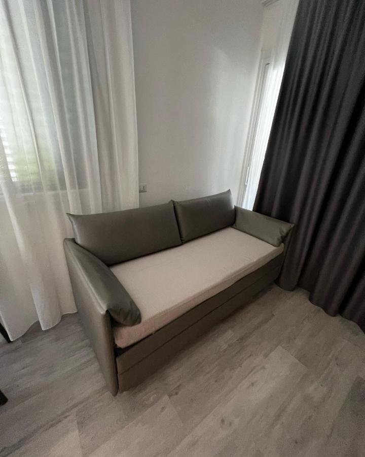 Hotel Ardea Riccione Bagian luar foto