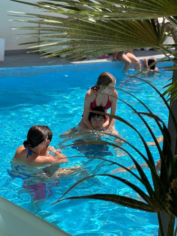 Hotel Ardea Riccione Bagian luar foto