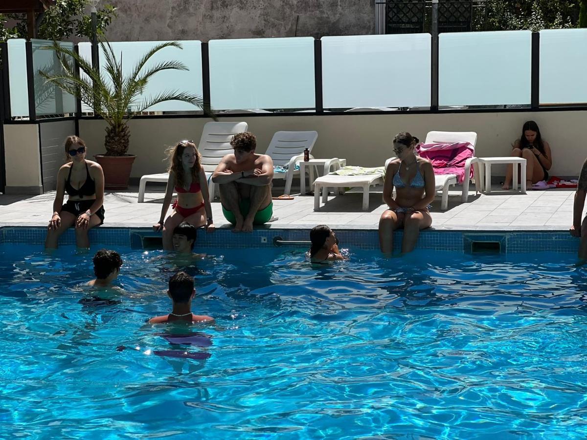 Hotel Ardea Riccione Bagian luar foto