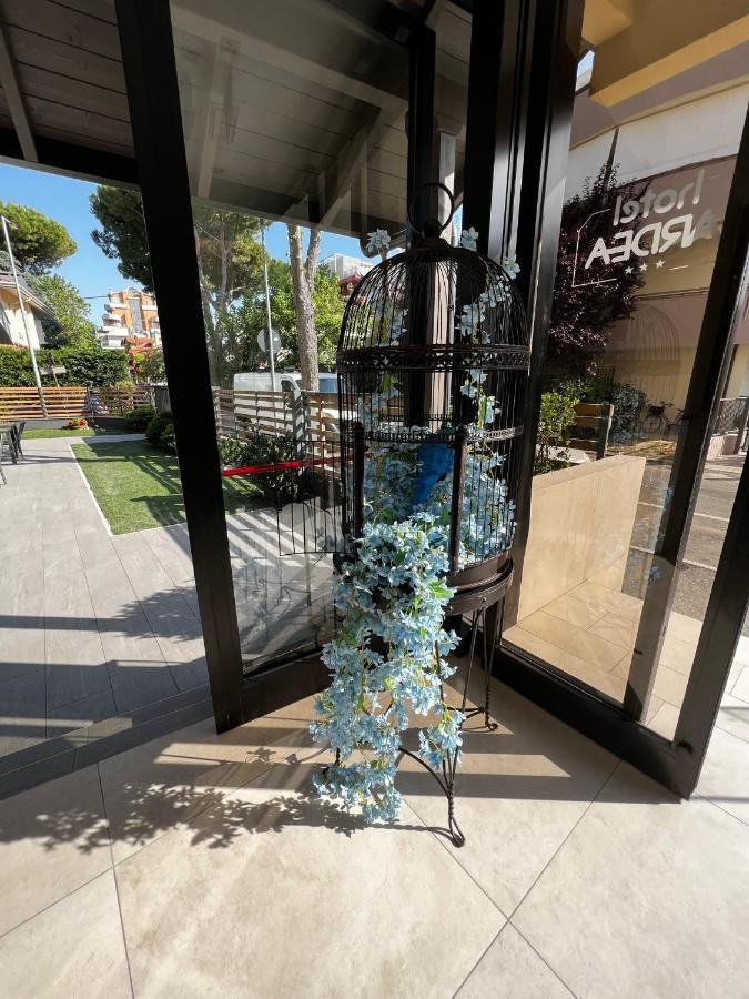 Hotel Ardea Riccione Bagian luar foto